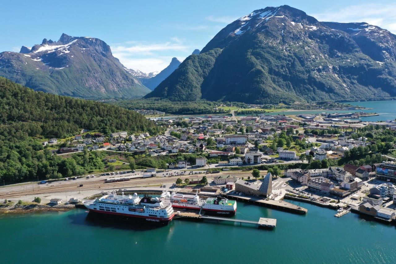 Andalsnes Sentrum Apartment No1 Exterior photo